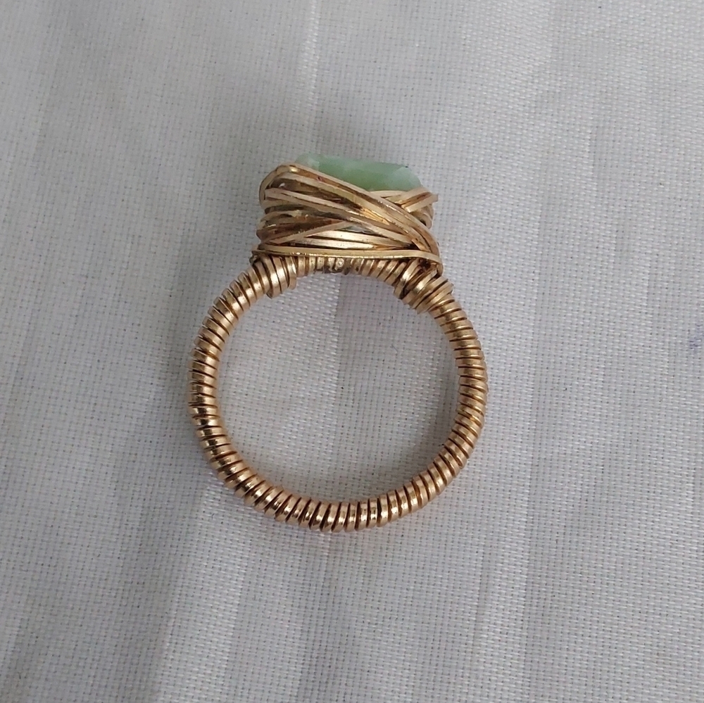 WOMEN'S STONE SIZE 6 RING - Picture 4 of 4